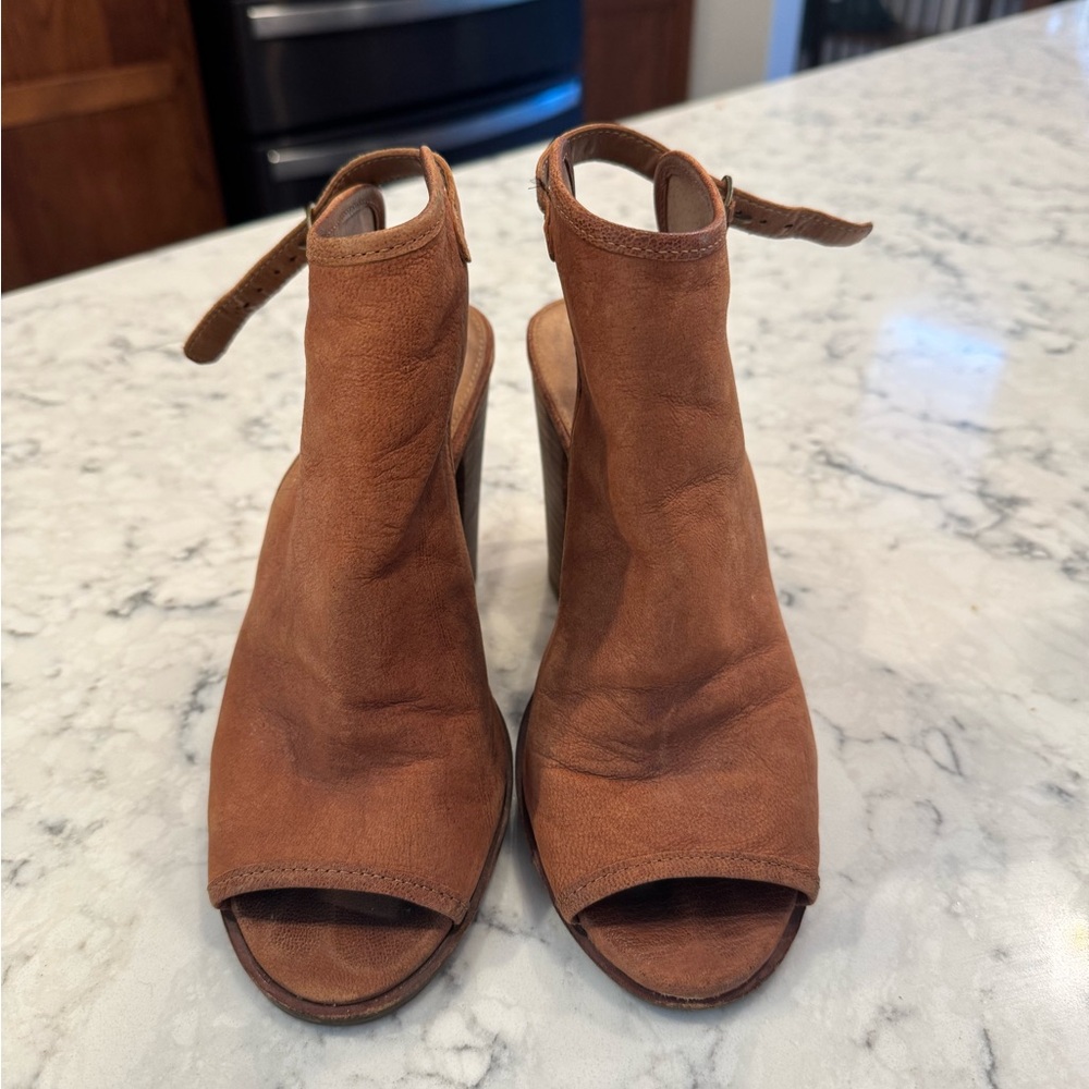 Lucky Brand Tan Peep-Toe Heels